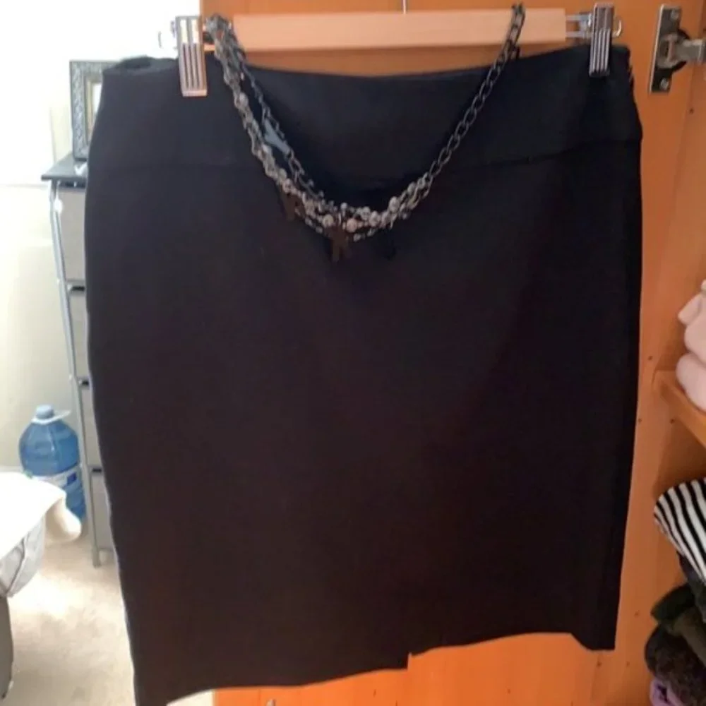 Donna Karen Skirt.. - Picture 2 of 4